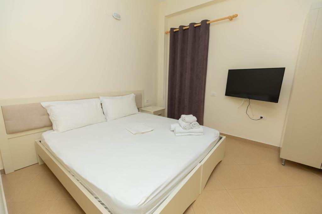 Premier Guest House Влёра Экстерьер фото